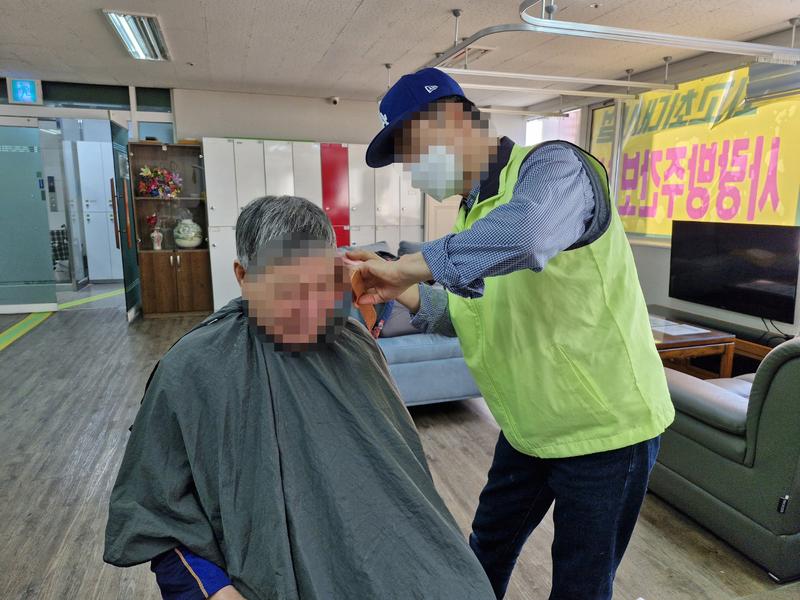 235149625_gTID0Upu_c8e0e2fa28f9f3aa5e36f85d0a15bc065be13e34.jpg 이미지크게보기